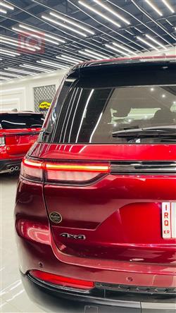 جیپ گراند شیرۆکی